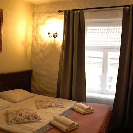 Taanilinna Hotell Tallinn Exterior photo