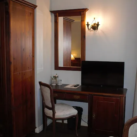 Taanilinna Hotell Tallinn Exterior photo
