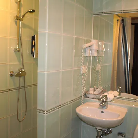 Taanilinna Hotell Tallinn Exterior photo