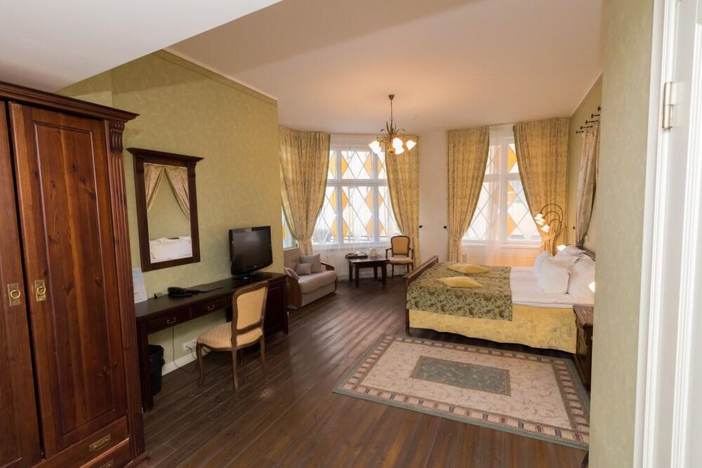 Taanilinna Hotel 3*