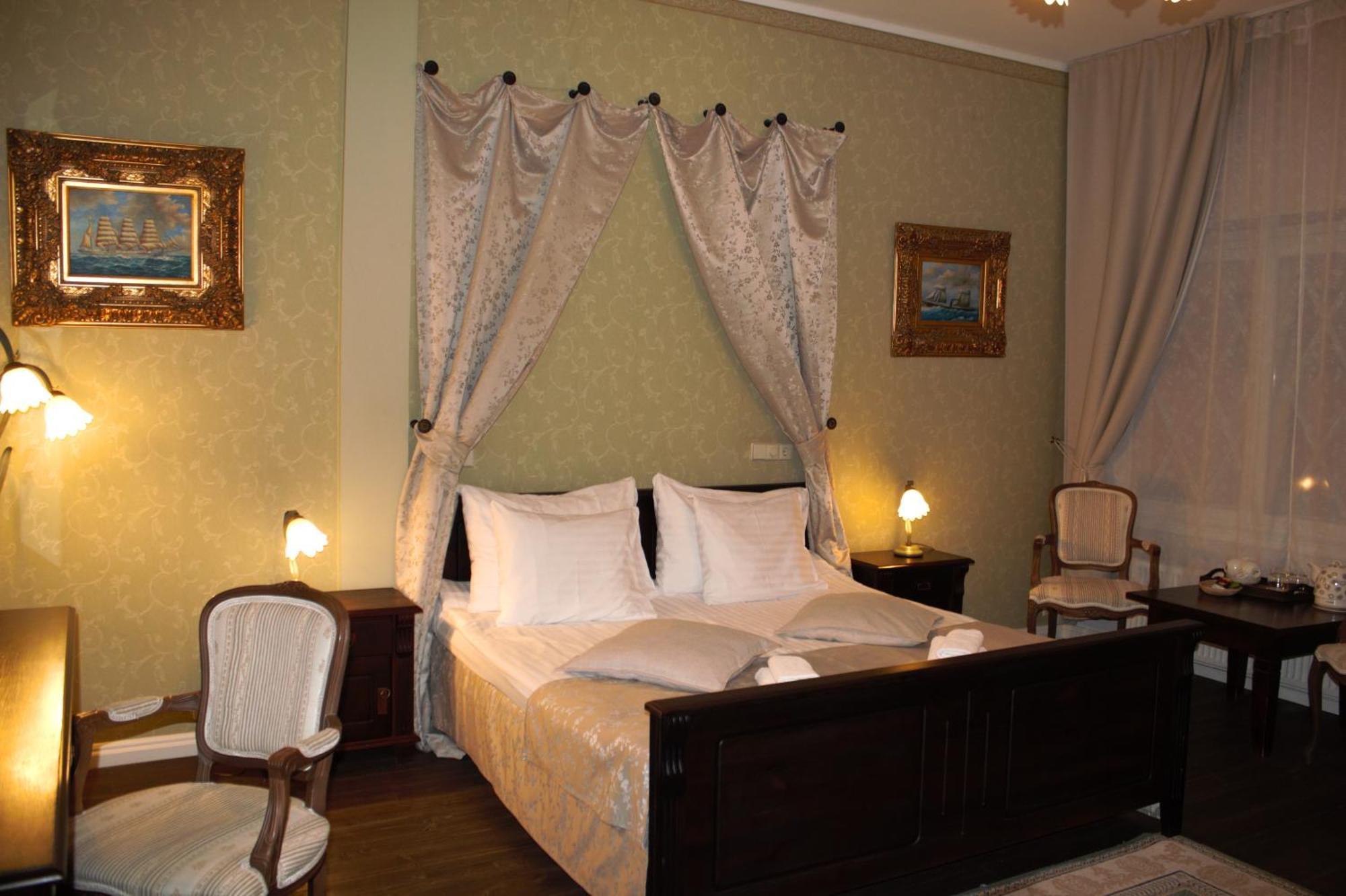 Taanilinna 3*